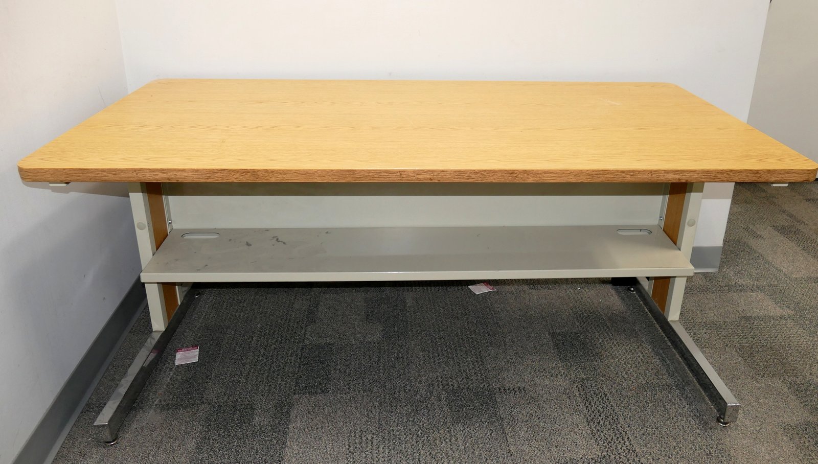 Computer desks